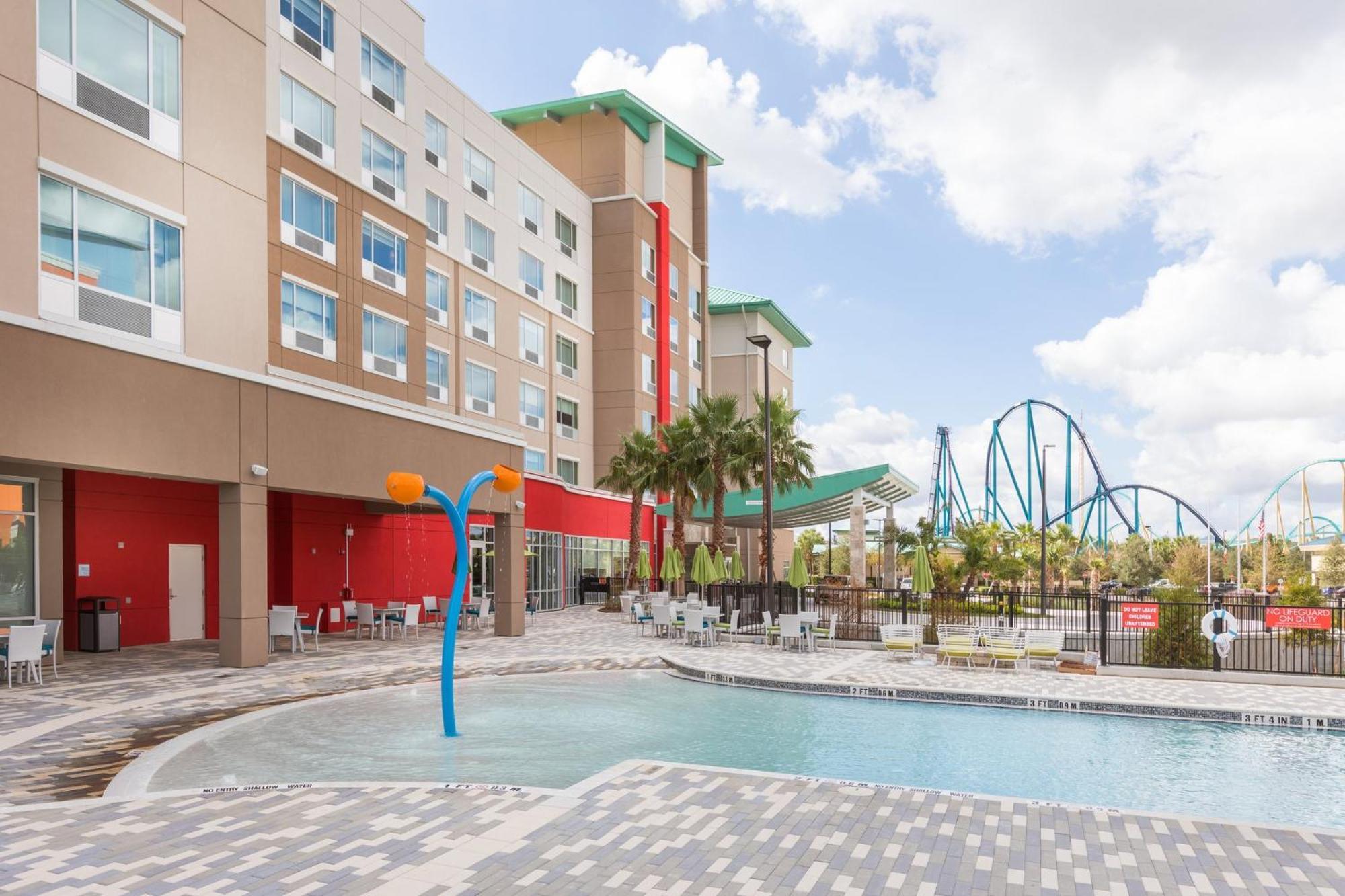 Holiday Inn Express & Suites - Orlando At Seaworld, An Ihg Hotel Exterior photo